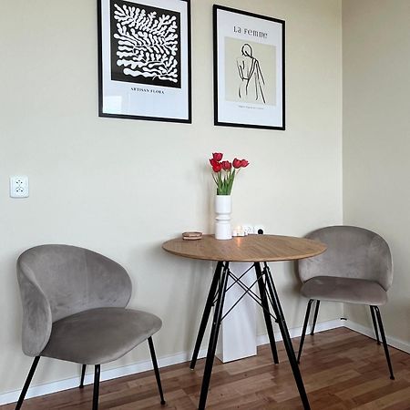 Air-Conditioned Studio, Close To City Centre & Tram Stop Bratislava Ngoại thất bức ảnh